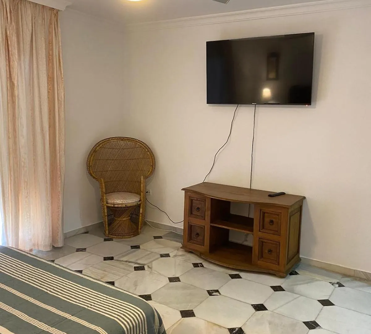 Vivienda Monterreal Primera Linea Playa Estepona 0*,  Spain